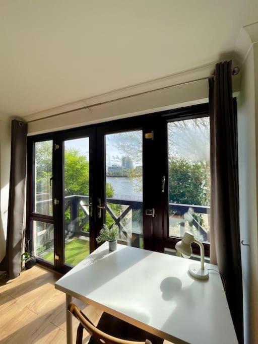 Casa de Férias Thamesview Canary Wharf With Freeparking Londres